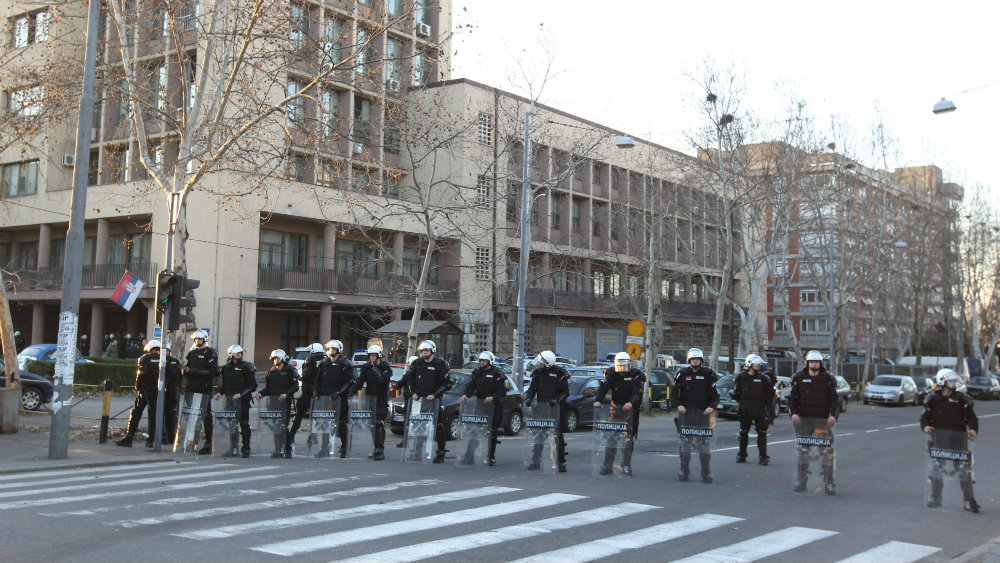 Na 31. protestu "1 od 5 miliona" šetnja do policijske uprave "29. novembar" 1