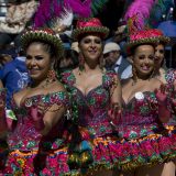 Hiljade Bolivijaca na karnevalu 3