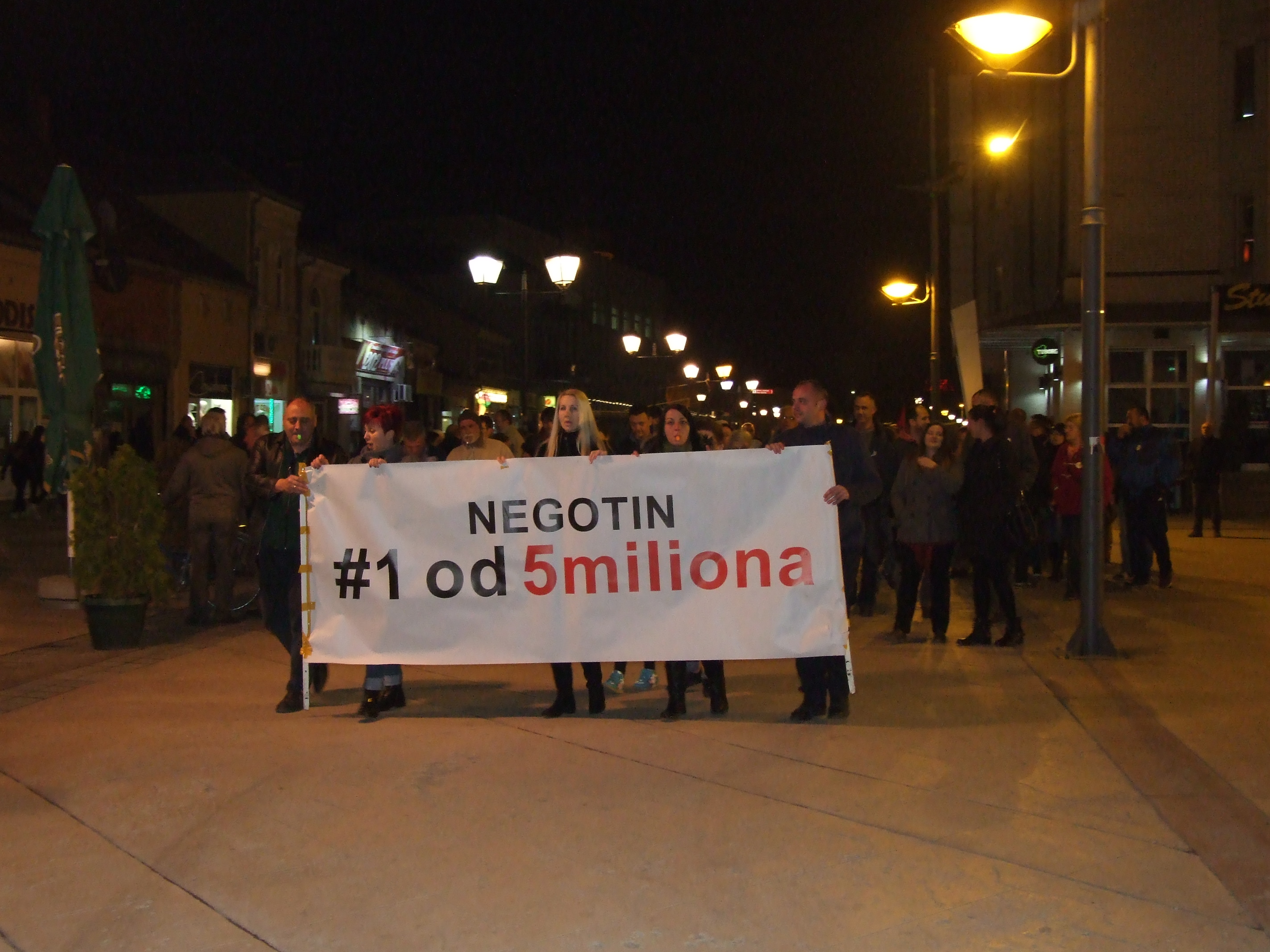 Protesti „1 od 5 miliona“ u više gradova Srbije (VIDEO, FOTO) 3