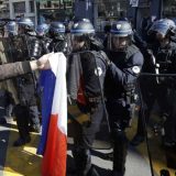 Suzavac i 233 uhapšenih na protestu Žutih prsluka 12