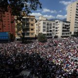Pristalice vlade i opozicije u Karakasu 9
