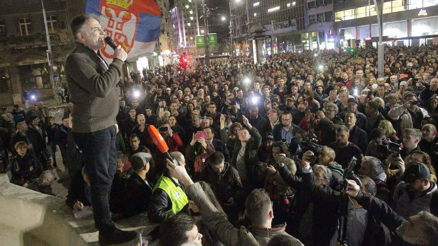 Protest "Jedan od pet miliona" u Beogradu: Blokada RTS-a (VIDEO) 3