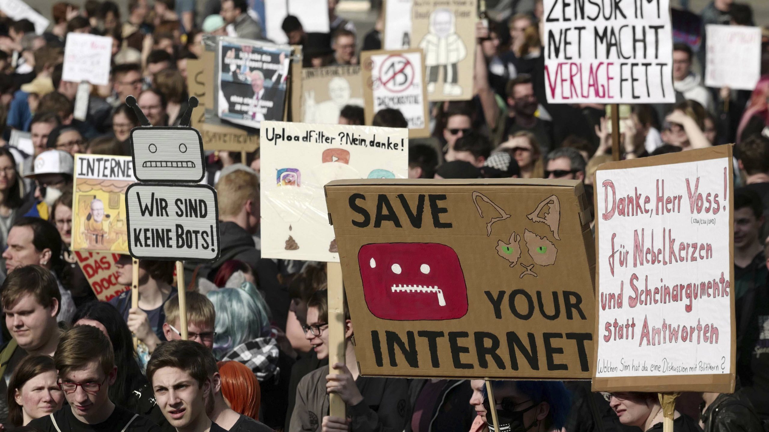 Protesti u Nemačkoj zbog reformi u vezi s autorskim pravima na internetu 1