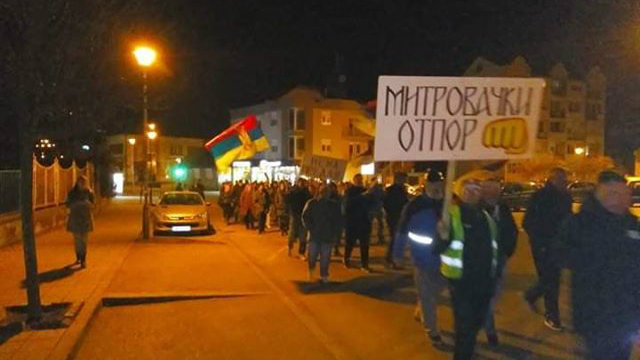 Protesti "Jedan od pet miliona" i večeras u gradovima širom Srbije (VIDEO, FOTO) 4 Protesti "Jedan od pet miliona" i večeras u gradovima širom Srbije (VIDEO, FOTO) 4