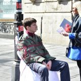 Umetničkim performansom prikazali svakodnevicu bubrežnih bolesnika (FOTO) 10