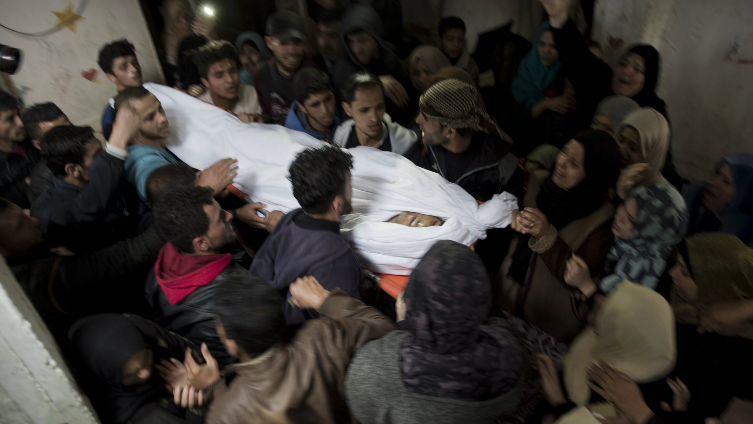 Palestinski tinejdžer ubijen, 33 ranjenih u protestima na granici Gaze 1