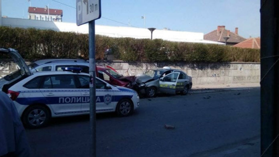 Vozač taksija stradao u saobraćajnoj nesreći u centru Zaječara 1
