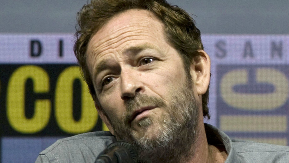 Preminuo glumac Luk Peri, zvezda serije Beverli Hils 1