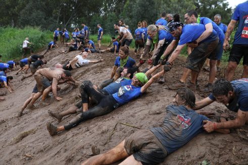Mud Run Tel Aviv 2019 U trci kroz blato u Tel Avivu trčalo više od 6.000 ljudi (FOTO) 5