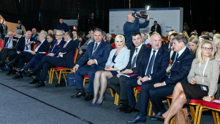 Kako Srbija ekonomski može da se približi zemljama centralne i istočne Evrope? 1