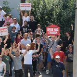 Krov nad glavom: Za tenzije pri iseljenju na Novom Beogradu odgovorni policija i izvršitelj 10
