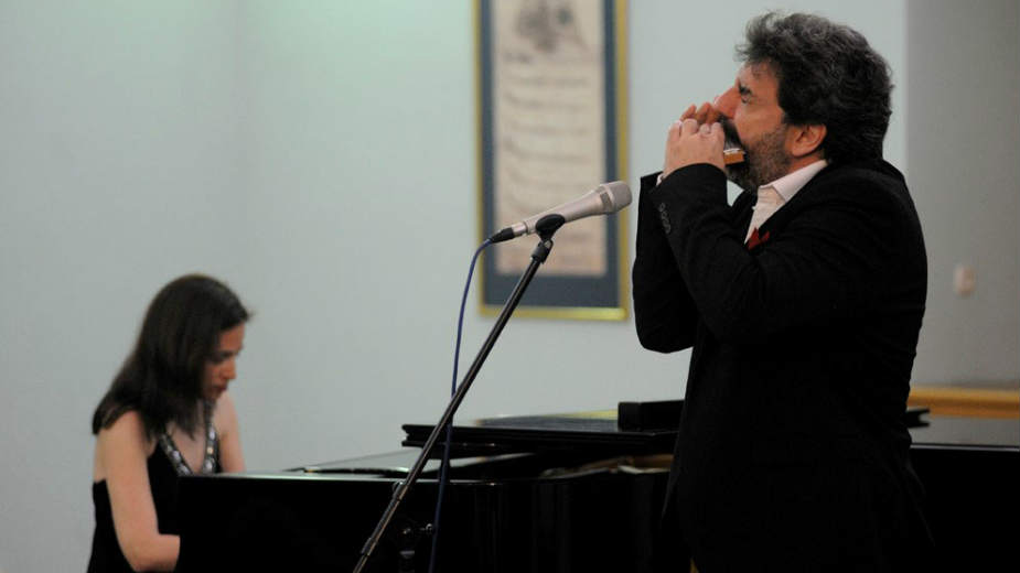 Antonio Serano: Uživao sam svirajući sa Oliverom Dragojevićem 1 Antonio Serano: Uživao sam svirajući sa Oliverom Dragojevićem 1