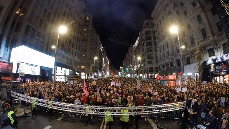 Obeležen Dan žena u svetu, u Madridu i Barseloni više od pola miliona demonstranata (FOTO) 1