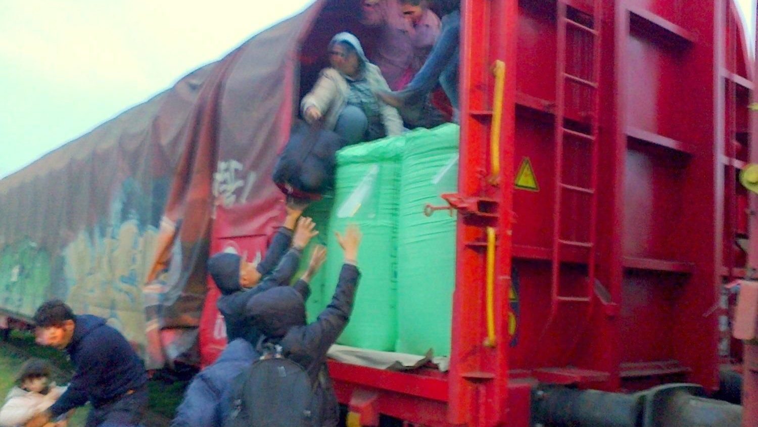 Migranti u teretnom vozu 1