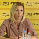 SMS: Govornik na protestu u Beogradu promoviše homofobiju i antivakcinaške ideje 9