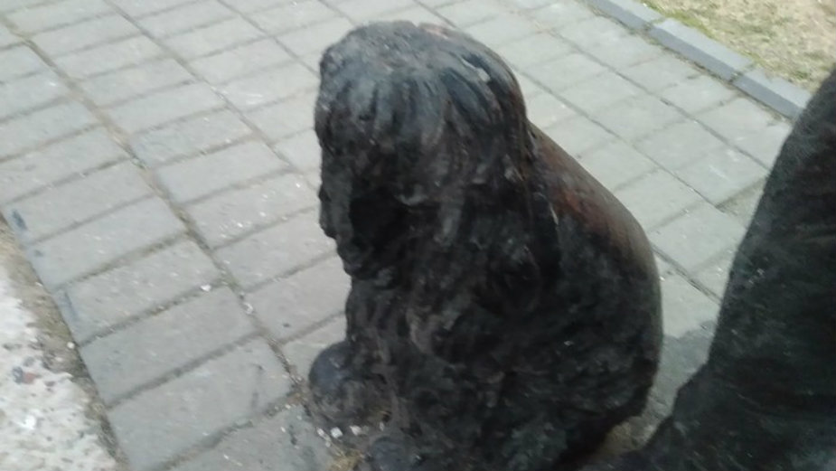 Oštećen spomenik "Uspenje" u centru Kragujevca 1