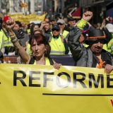 Nastavljaju se protesti Žutih prsluka u Francuskoj 3