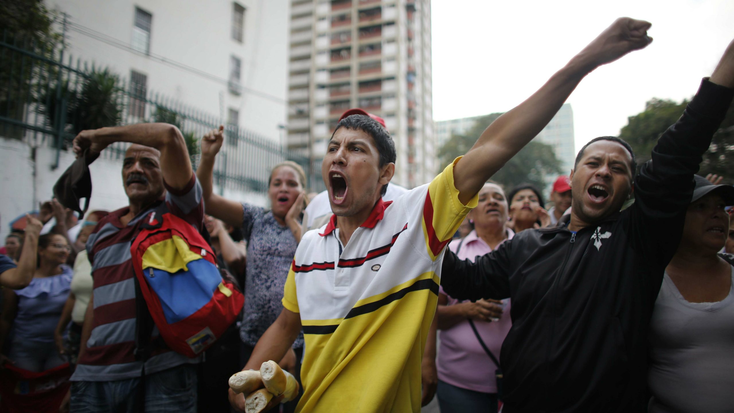 Rivalske političke frakcije na ulicama Venecuele 1