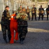 Smenjen komandant Gvantanama 3