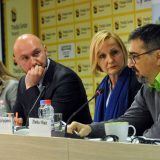 Umesto poboljšanja života, država samo štiklira obaveze 7