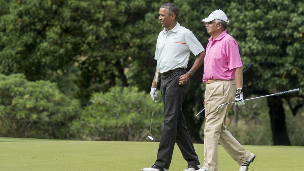 Nadžib i Obama igraju golf na Havajima