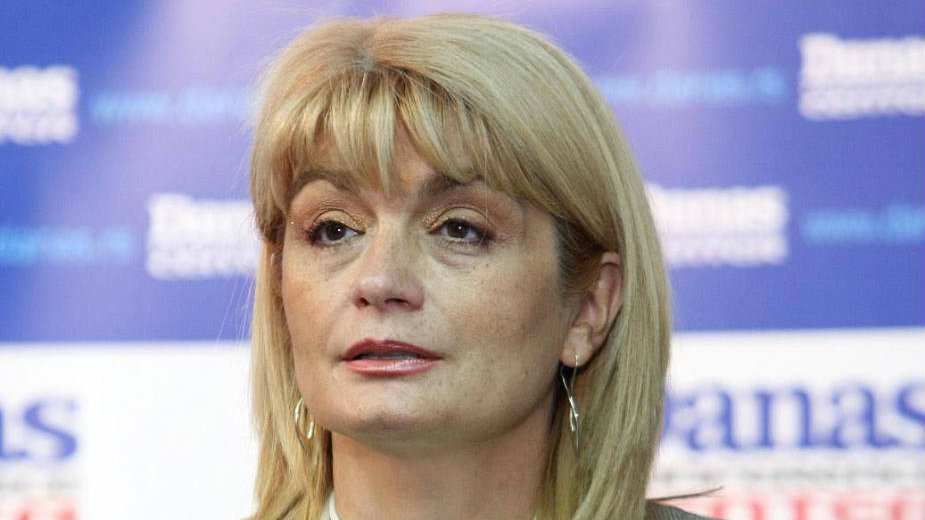 Krediti u švajcarcima - dete se rodilo, valja ga ljuljati 1