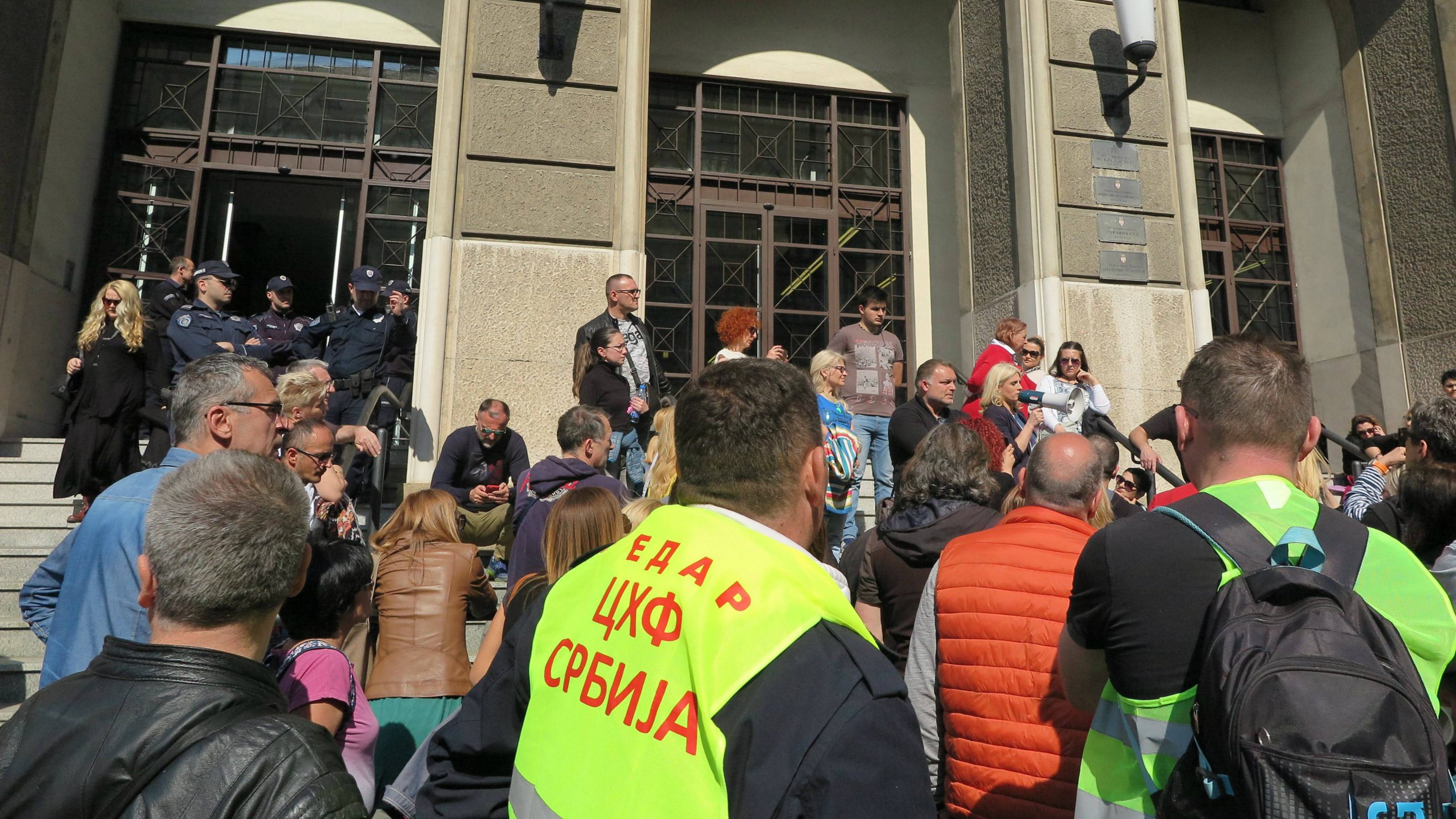 Efektiva traži raskide ugovora o kreditama u "švajcarcima" 1