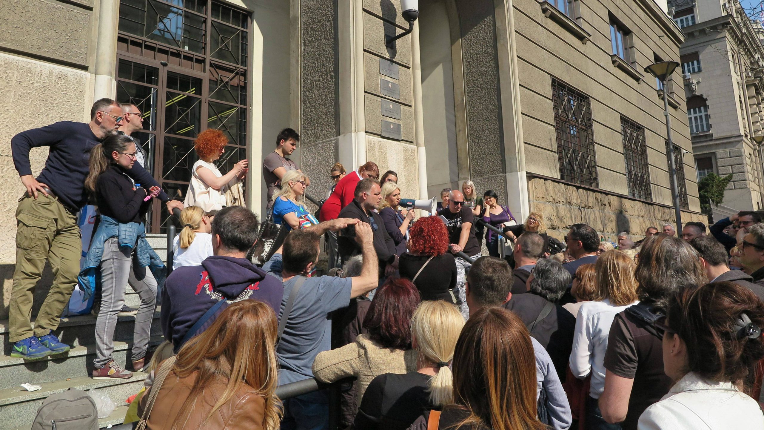 VKS obustavio oduzimanje stanova dužnicima u francima 1