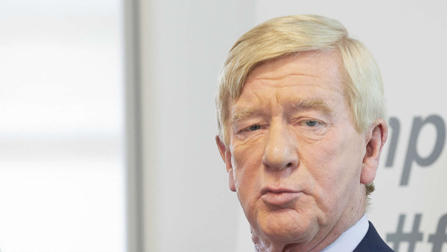 Bil Veld prvi izlazi na crtu Trampu 1