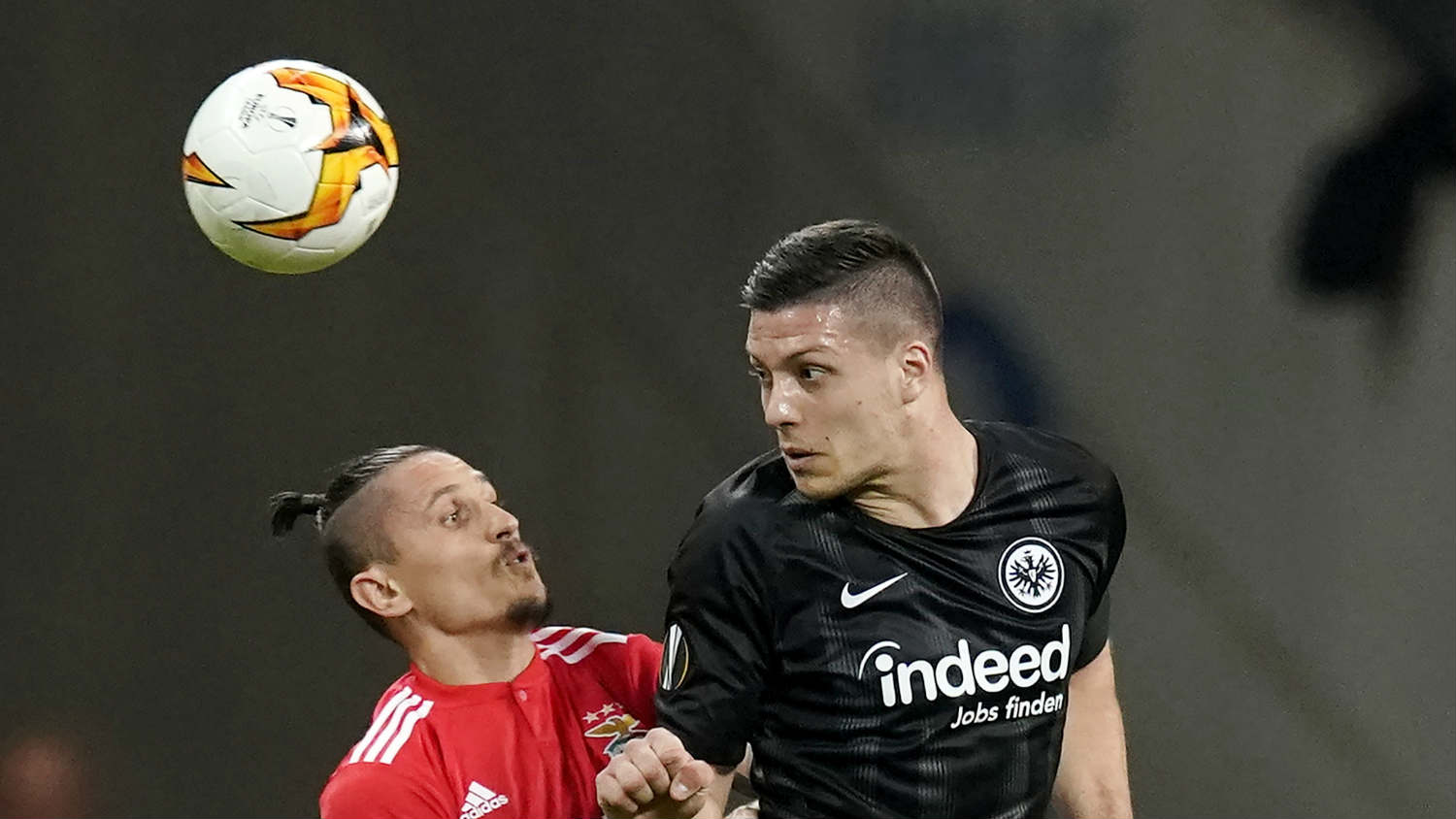 Ajntraht(ović) pomera granice 1