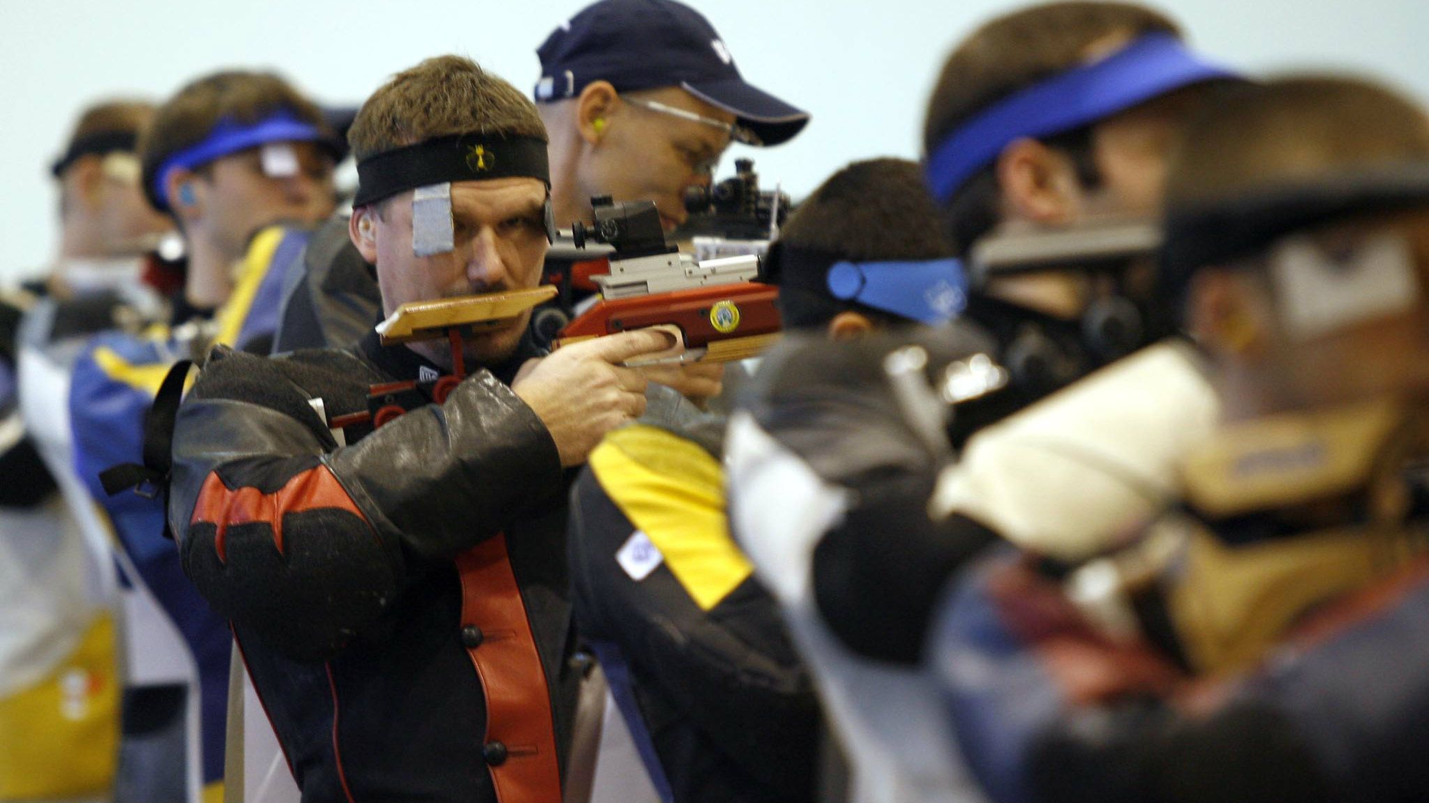 Fale mu rešenja za oružje 1