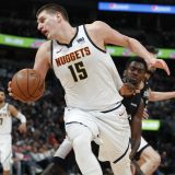 Tripl-dabl Jokića u pobedi Denvera nad Finiksom 4