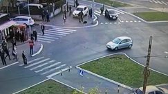 Žejko Mitrović, TV Pink Spremio se za doček protestanata: Željko Mitrović puštao muziku sa terase Pinka (FOTO, VIDEO) 7