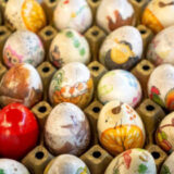 Šta radi opozicija na Veliki petak - ko farba jaja i eksperimentiše, a ko posao prepušta mlađima i iskusnijima? 11
