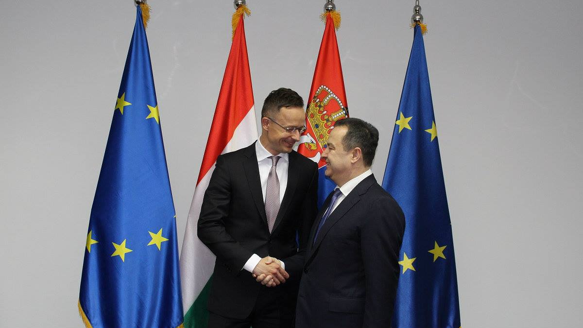 Dačić i Sijarto izrazili zadovoljstvo razvojem bilateralnih odnosa 1
