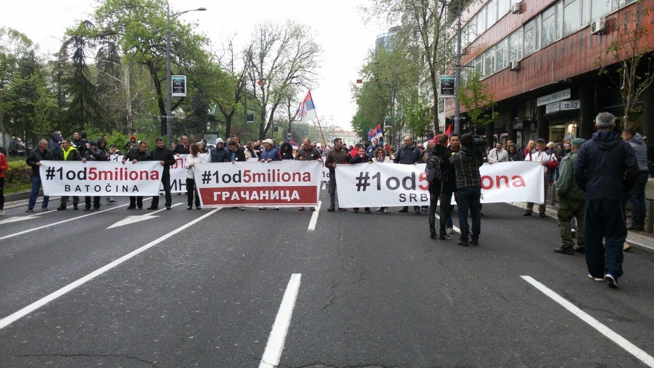 Grupa Srba sa Kosova koja peške ide na miting u Beograd stigla u Gornji Milanovac 1