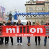 Performans „1 od 5 miliona“ ispred bine u Novom Sadu 5