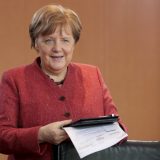 Merkel: EU voljna da pronađe praktično rešenje za pitanje granice dve Irske 9