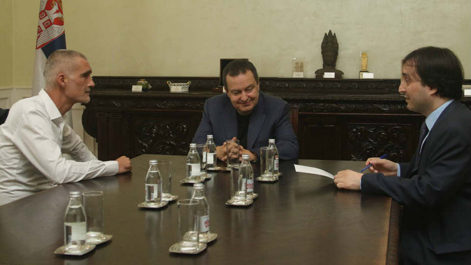 Dačić razgovarao s roniocem koji je učestvovao u spasavanju dečaka iz tajlandske pećine 1