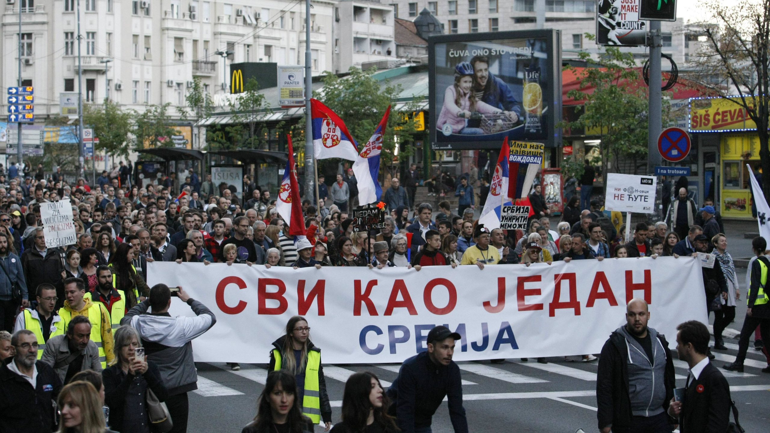 Protest 1 od 5 miliona: Nema povlačenja u borbi protiv diktatorskog režima (VIDEO) 1