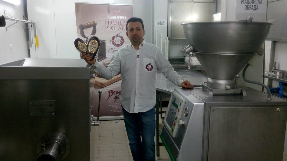 Peglana kobasica Piroćanca Dalibora Tošića u poznatim prodajnim mestima 1