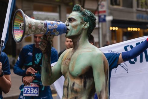 Ko je momak o kome su svi pričali na maratonu (FOTO) 5