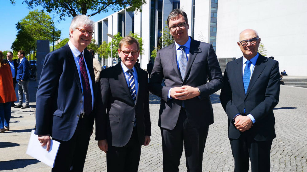 Vučić sa poslanicima Bundestaga: Srbija posvećena dijalogu 1