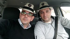 Zrenjaninci na protest stigli privatnim automobilima (FOTO) 3