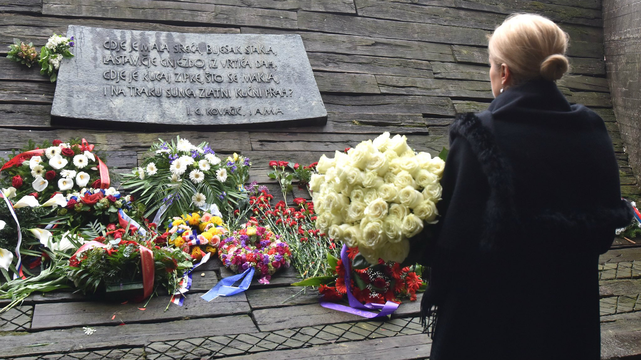 Predsednica Hrvatske odala počast žrtvama Jasenovca 1