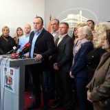 Odbornici SNS-a “odbranili” Skupštinu Niša od Boška Obradovića 1