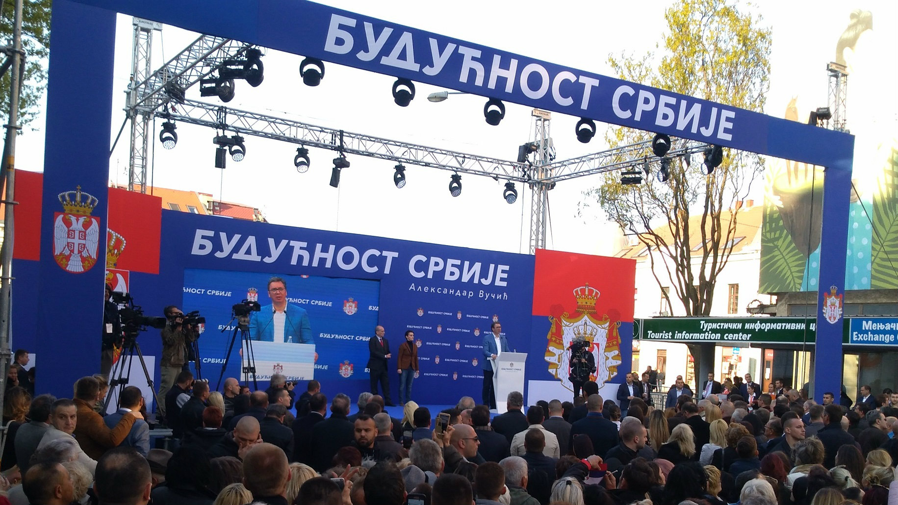 Vučić: Rejting "onih koji hoće na ulici da dođu na vlast" ispod deset odsto 1