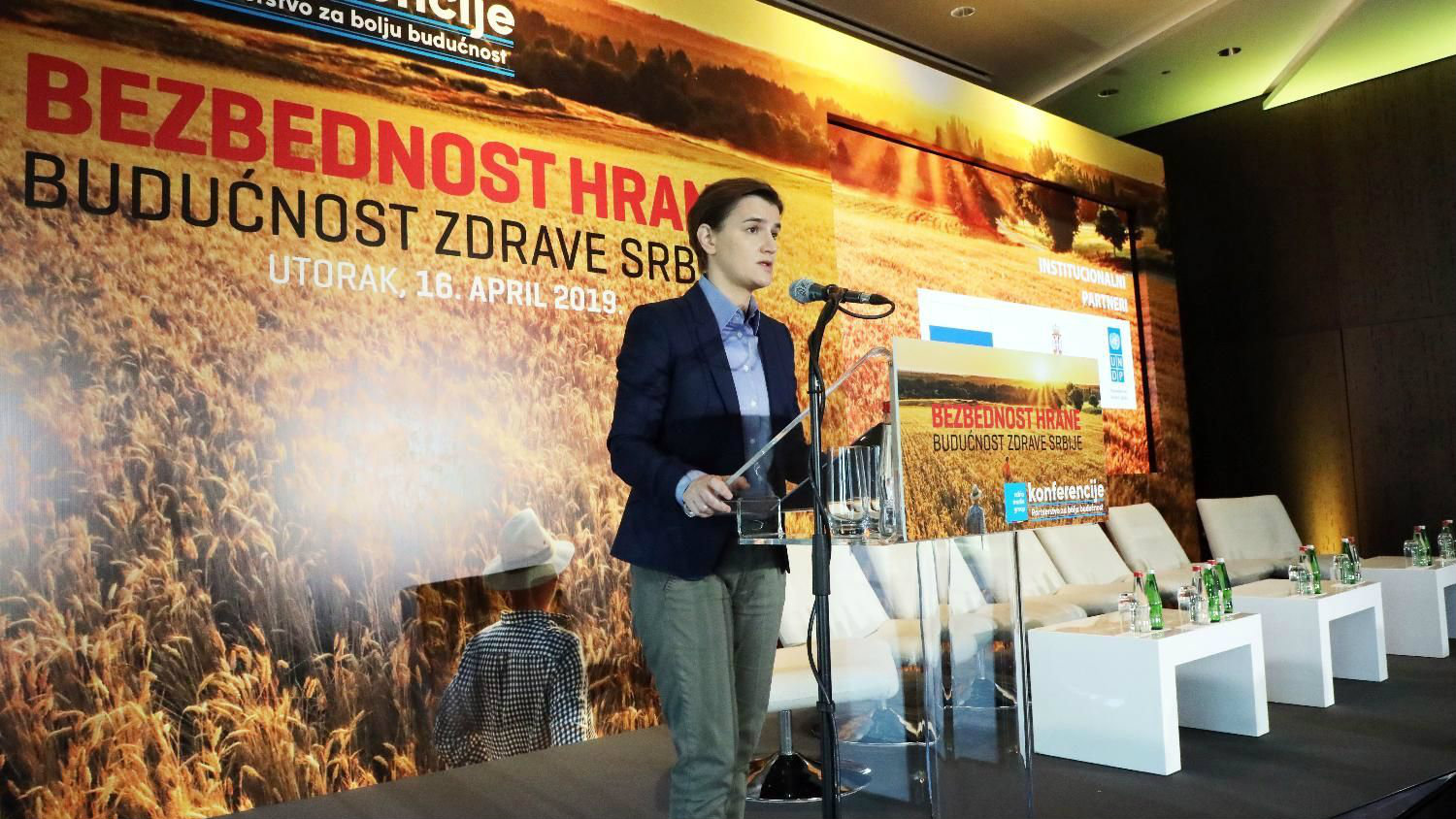 Brnabić: Država mora da obezbedi da hrana bude bezbedna 1