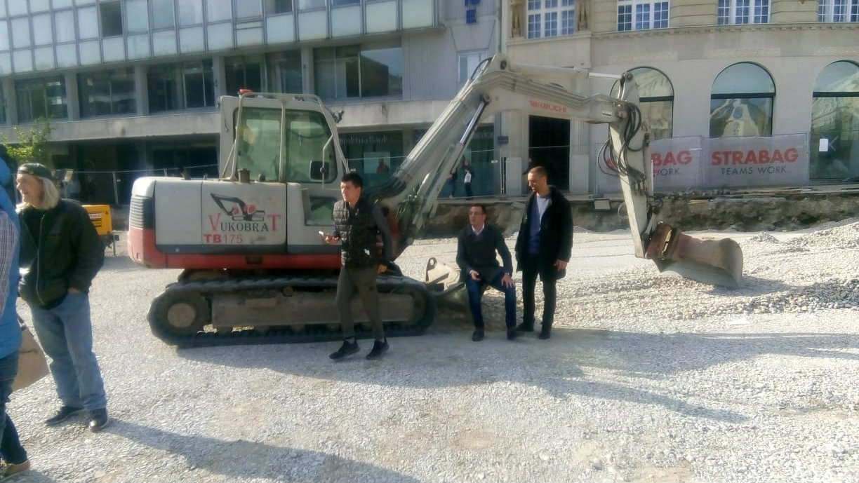 Predstavnici opštine Stari grad zaustavili radove na Trgu republike (VIDEO) 1