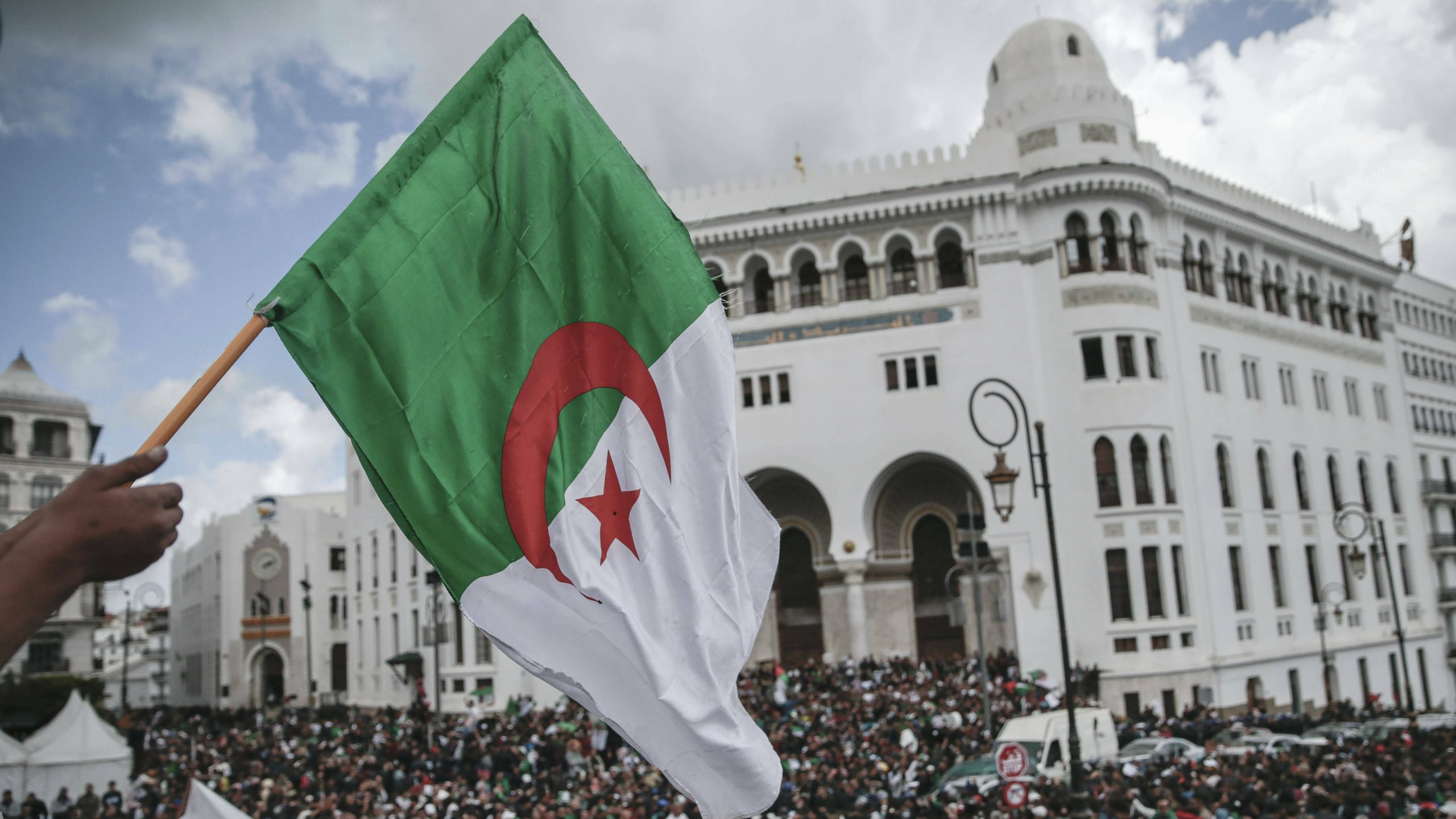 U Alžiru desetak demonstranata privedeno na skupu protiv vlasti 1